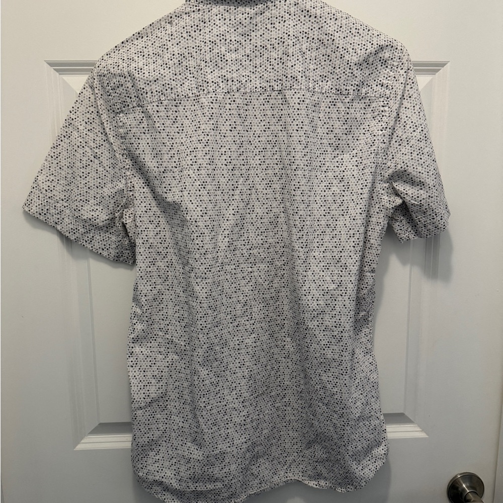 Perry Ellis White and Black Patterned Shirt - Picture 4 of 4